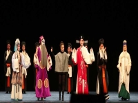 戲劇的動作性(戲劇的動作性主要指的是戲劇語言的動作性和演員)