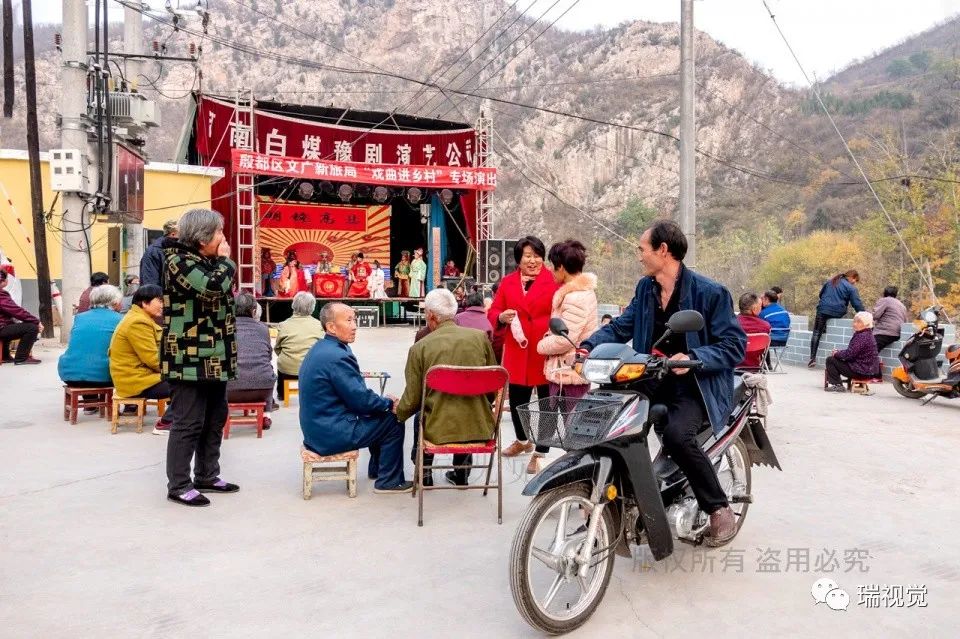 越劇特點最顯著特點_越劇的三大特點_越劇特點4字形容