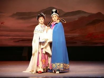 京劇打擊樂(lè)器演奏視頻_京劇打擊樂(lè)器四大件_京劇樂(lè)器打擊樂(lè)器有哪些