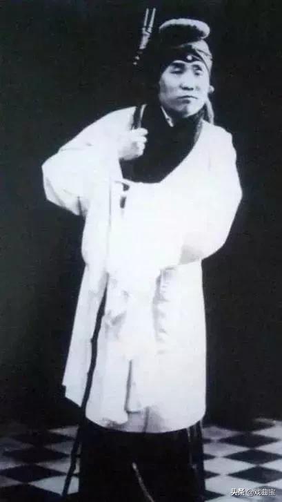 怎么夸人京劇唱得好_夸京劇唱得好人多的句子_夸人京劇唱得好的詞
