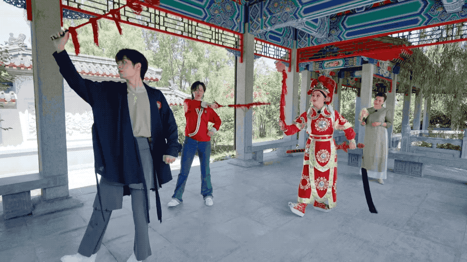 豫劇花木蘭羞答答原唱_豫劇花木蘭羞答答詞_豫劇木蘭唱花羞答答原唱是誰