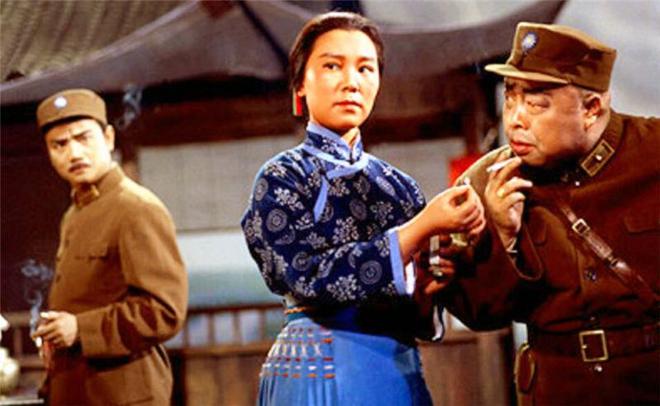 京劇樣板戲革命現代劇本_革命現代京劇八大樣板戲_革命京劇樣板戲有幾部