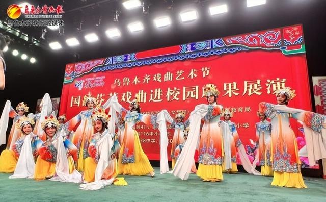 京劇舞蹈視頻_京劇舞蹈表演視頻_視頻京劇舞蹈完整版