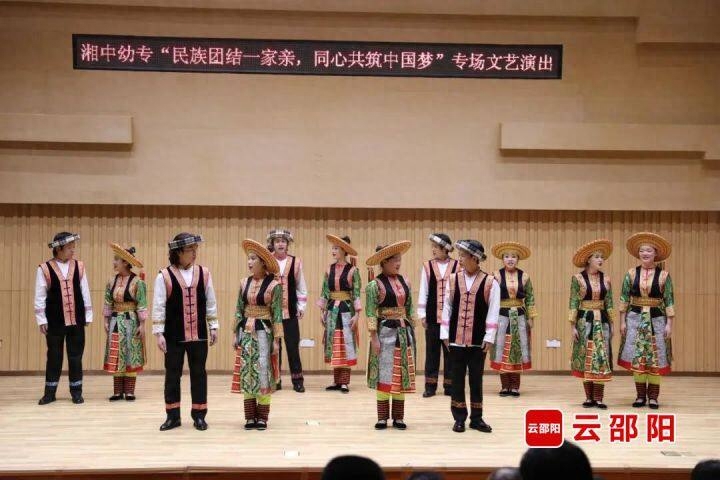 戲曲舞蹈兒童獨舞_兒童戲曲舞蹈_戲曲舞蹈兒童版