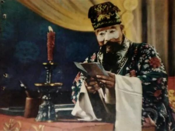 京劇角色分哪幾種_京劇的角色分為五大類_京劇角色主要分為