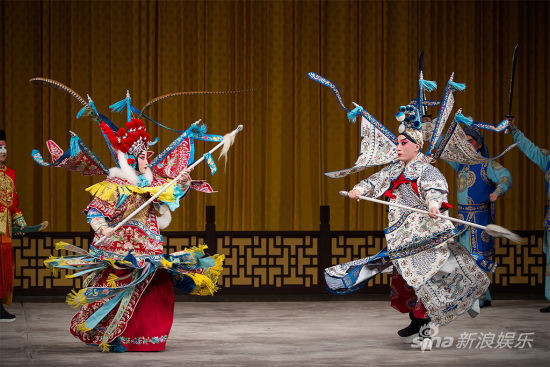 京劇紅鬃烈馬劇情簡介_京劇紅鬃烈馬全劇劇本_京劇紅鬃烈馬精彩片段
