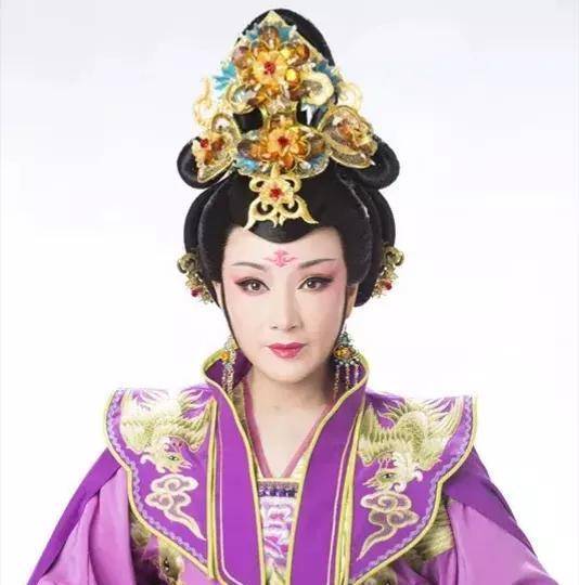 越劇演員王志萍唱段_越劇演員家王志萍簡介_越劇演員王志萍一家