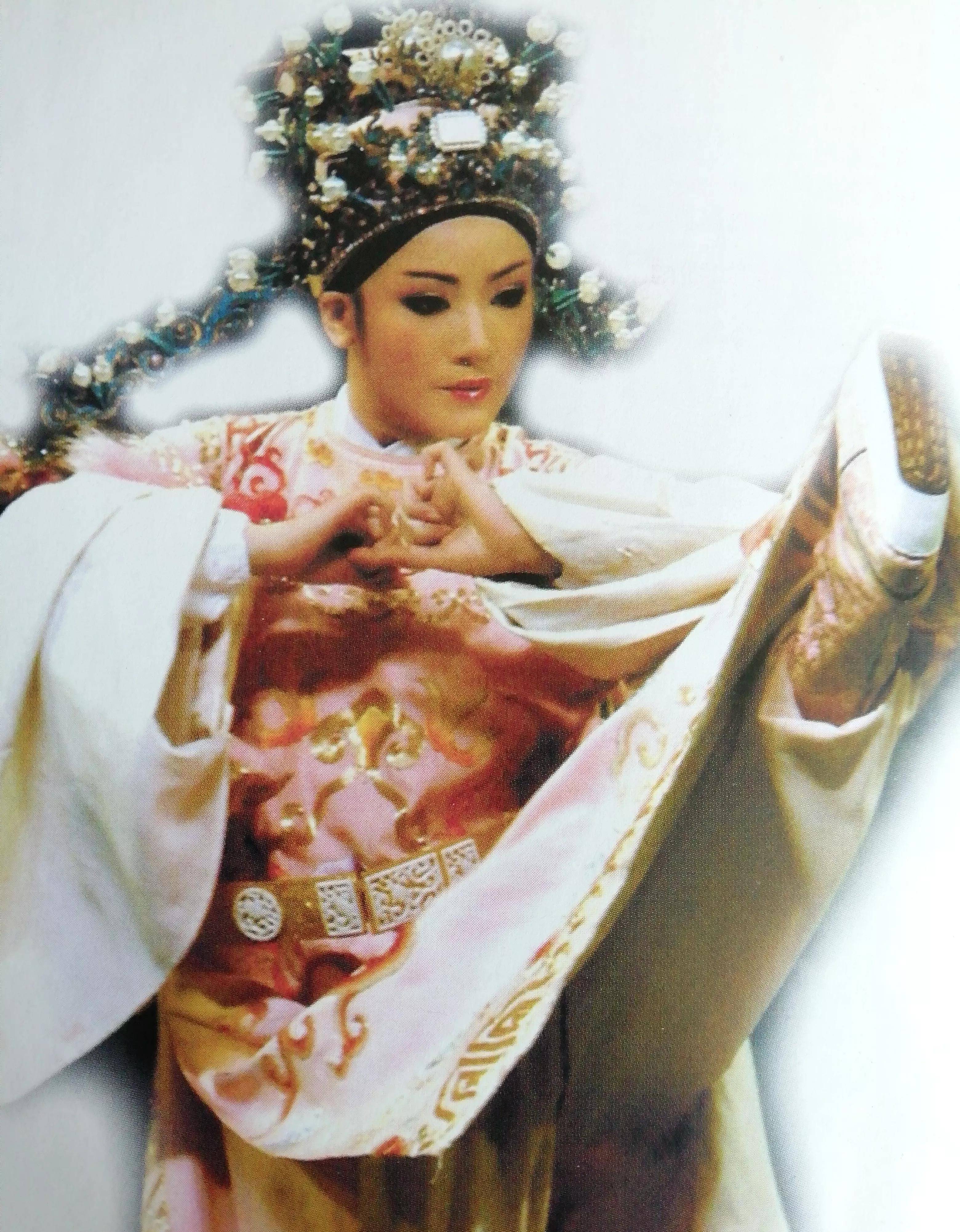 越劇演員王志萍一家_越劇演員王志萍唱段_越劇演員家王志萍簡介