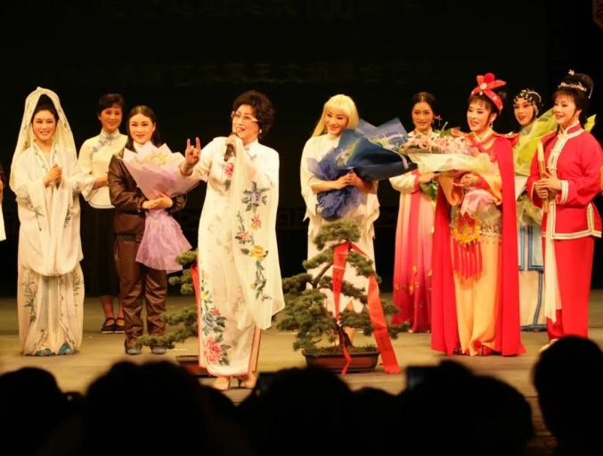 越劇紅樓夢王文娟唱段_越劇紅樓夢全場王文娟演唱_越劇紅樓夢全劇王文娟唱段