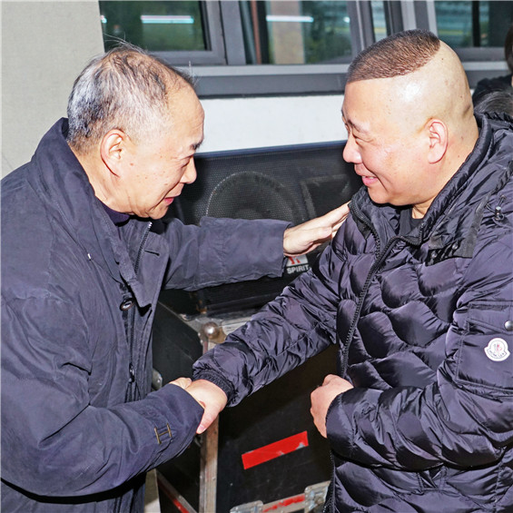 京劇郭德綱唱段_郭德綱唱京劇_郭德綱京劇唱段演唱