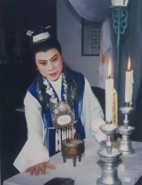 越劇紅樓夢經典唱段徐玉蘭哭靈_越劇紅樓夢哭靈徐玉蘭演唱_越劇紅樓夢徐玉蘭哭靈唱段