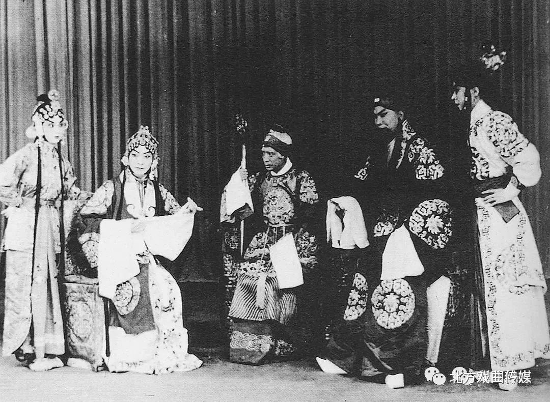 京劇穆桂英掛帥選段視頻_穆桂英掛帥京劇經典唱段_京劇《穆桂英掛帥》全劇
