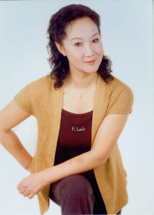 曲劇張新芳的陳三兩爬堂選段_河南省曲劇團(tuán)陳三兩張新芳_河南曲劇陳三兩爬堂張新芳全場
