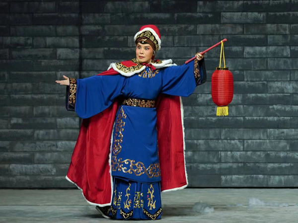 在守正中打造時(shí)代經(jīng)典——觀實(shí)力挑梁老旦翟墨主演新編歷史劇《夫人城》有感