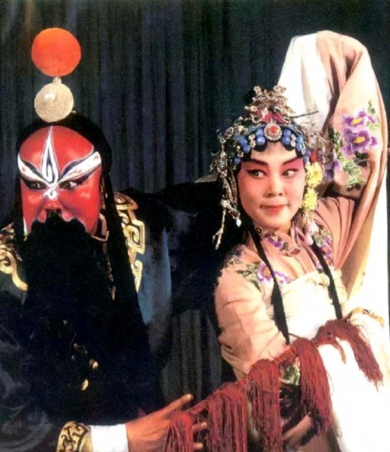 京劇唱段現(xiàn)代沙家浜歌詞_現(xiàn)代京劇沙家浜全場_現(xiàn)代京劇沙家浜唱段