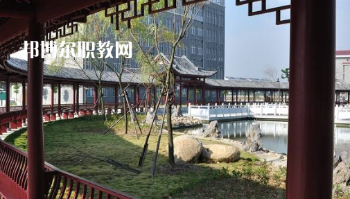 安徽黃梅戲藝術職業(yè)學院(中專)網站網址
