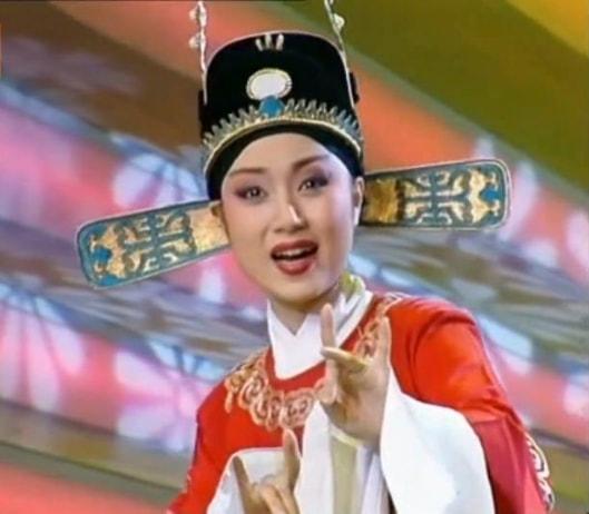 黃梅戲100首選段馬蘭演唱_唱黃梅戲馬蘭多大歲數(shù)了_馬蘭20歲唱黃梅戲
