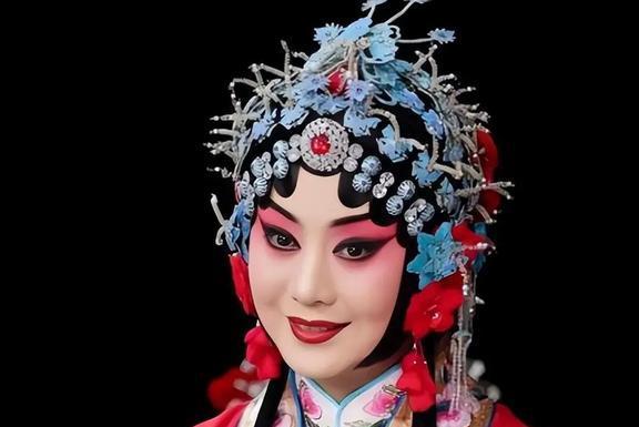 越劇演員顏佳唱段_越劇演員顏佳去哪里了_越劇顏佳去哪兒了