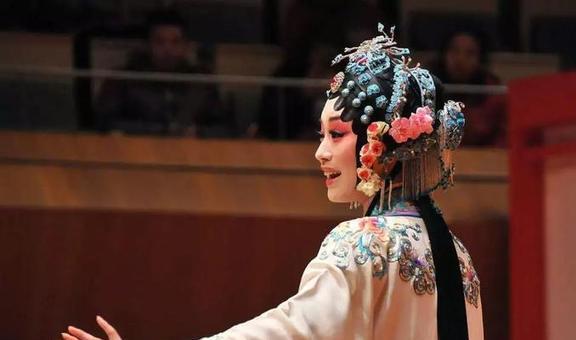 越劇演員顏佳唱段_越劇顏佳去哪兒了_越劇演員顏佳去哪里了