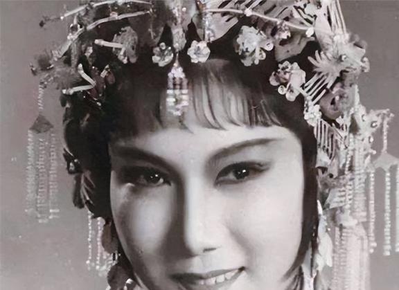 越劇演員顏佳去哪里了_越劇顏佳去哪兒了_越劇演員顏佳唱段