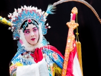 豫劇伴奏穆桂英我家住在山東(豫劇穆桂英我家住在山東伴奏土豆網)