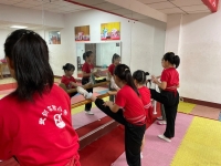 京劇基本功訓(xùn)練(京劇12種基本功)