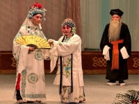 京劇分為哪兩種聲腔(京劇一般分為兩種聲腔)