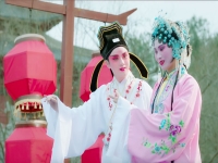 昆曲牡丹亭游園驚夢單雯(單雯演唱的昆曲牡丹亭游園)