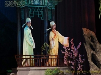 黃梅戲《游春》三月里來是清明(黃梅戲游春三月里來是清明,何東)