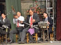 豫劇女司鼓高手視頻(豫劇司鼓樂隊演的選段)