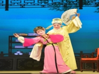 游龍戲鳳黃梅戲全劇(黃梅戲游龍戲鳳原唱)