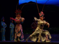 豫劇二團(tuán)穆桂英下山全場(chǎng)(豫劇二團(tuán)穆桂英下山全場(chǎng)演出)