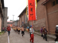 秦腔九蓮燈劇情簡介(秦腔九蓮燈劇情簡介內容)