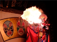 川劇變臉的原理是什么(川劇變臉的原理揭秘知乎)