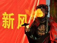 川劇吐火原理(川劇吐火為什么不用酒精)
