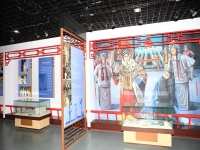 京劇的誕生和發展分別是在哪里(京劇誕生于何時何地是在什么基礎上形成的)