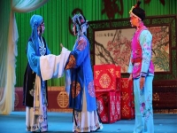 京劇名段純伴奏視頻(京劇名段純伴奏視頻播放)