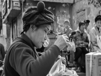 廬劇張?zhí)煨闼皆L全集(張?zhí)煨闼皆L廬劇綠秀亭情節(jié))